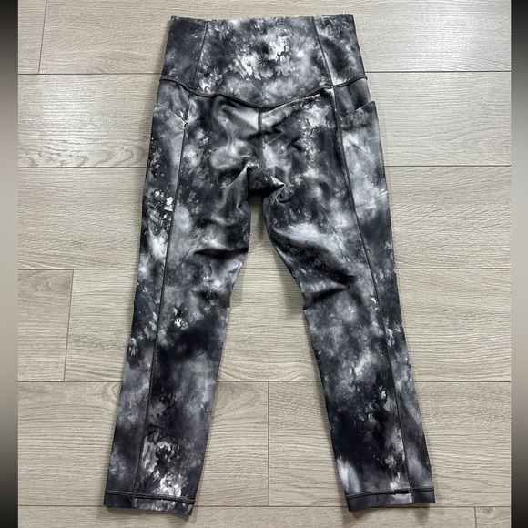Athleta Salutation Stash Pocket II Capri Leggings in Gray Tie Dye - Picture 4 of 14